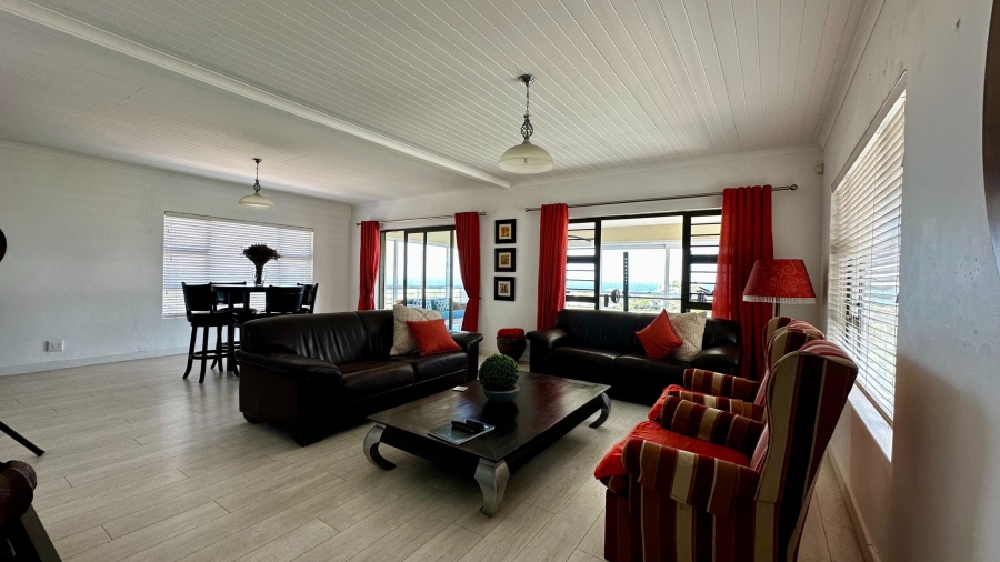 5 Bedroom Property for Sale in Rooi Els Western Cape